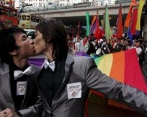 В Китае полиция разогнала конкурс красоты среди геев