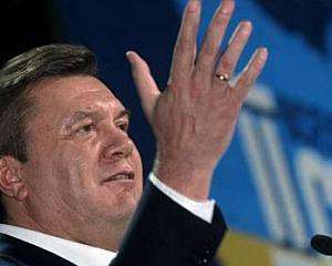 Янукович наобещал кучу денег пострадавшим от взрыва в Луганске