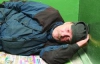 Юрий Кравченко ночует под дверями квартиры