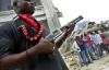 Жизнь после катастрофы: мародерство и смерть на Гаити (ФОТО)