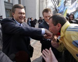 За Януковича голосовали россияне без образования?