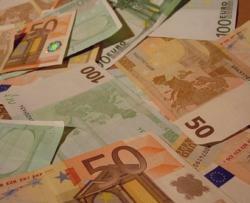Евро за день потеряло от 7 до 18 копеек