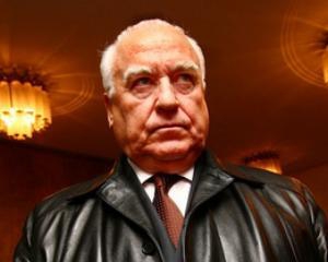 Черномырдин прилетел в Киев для разговора с Тимошенко и Януковичем?