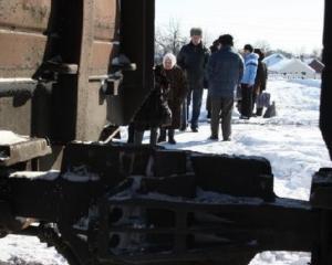 В Кременчуге голосуют в цервки, а поезд мешает &amp;quot;бютовцам&amp;quot; сделать выбор