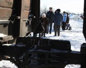 У Кременчуці голосують в церкві, а потяг заважає "бютівцям" зробити вибір