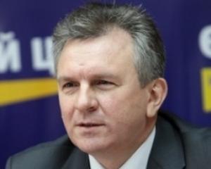 Януковичу варто прищемити язики деяких своїх спікерів - Кріль