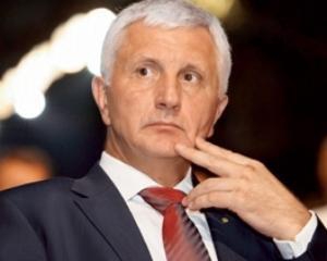 Матвиенко назвал абсурдным выдвижение Яценюка в премьеры