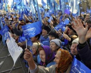 В Киев привезли еще 83 автобуса фанатов Януковича