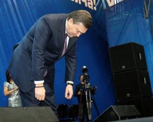 Янукович уже просится на прием к Путину с Медведевым
