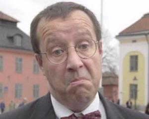 Эстонский президент первым поздравил Януковича с победой
