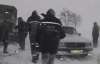 На Ивано-Франковщине в снежных заносах погрязли 65 машин (ФОТО)