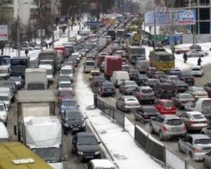 В Киеве зашкаливает загруженность дорог
