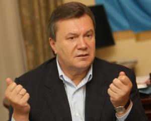Янукович отрекся от вступления в НАТО и поддержал инициативу Медведева