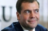 Медведев поздравил Януковича с победой и пригласил в гости