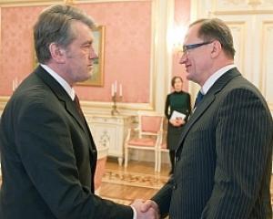 Ющенко просить ВАСУ задовольнити Тимошенко