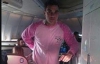 Роббі Уільямс одягнув рожеву піжаму, щоб подякувати своїм фанам (ФОТО)