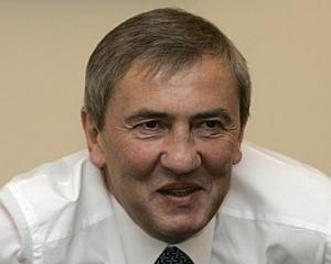 Ющенко прилаштував Черновецького у Вищу раду юстиції