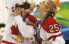 Канадские хоккеистки устроили попойку перед болельщиками (ФОТО)