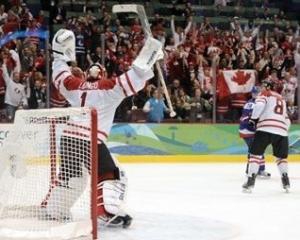 В финале хоккейного турнира встретятся Канада и США