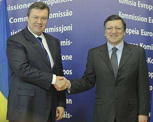 Евросоюз пообещал Януковичу 500 млн евро