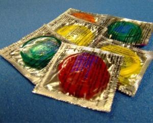 В Афганистане муллы начали распространять презервативы