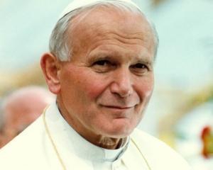 Беатифікацію Іоанна Павла II назвали детективною історією з дивом