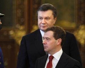 Букет обіцянок Януковича Медведєву: російська мова, Бандера і флот