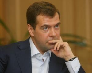 Медведєв прокидається і засинає "з думкою про Україну"