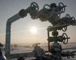 В Сумской области из-за трещины в трубе из нефтепровода вытекла нефть