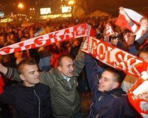 Польські футбольні фанати поранили 11 поліцейських