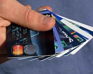 Аферисты украли с банковских карточек почти 13 миллионов