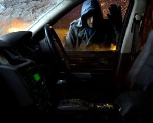 20-річний злочинець пограбував 10 автівок, щоб поїхати в Росію