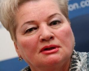 Самойлик розкритикувала Азарова через вислів про жінок