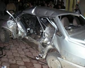 У Кіровограді Мерседес збив на смерть двох людей на зупинці