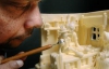 Безробітний англієць ліпить скульптури з масла (ФОТО)