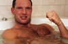 Соперника Виталия Кличко застали голым в ванной (ФОТО)