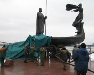 В Киеве установят 2 памятника основателям города
