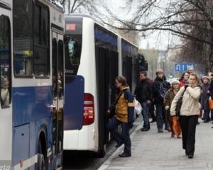 Камери моніторингу в автобусі допомогли знайти польських хуліганів