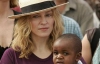 Мадонна хочет переплюнуть Джоли в усыновлении детей