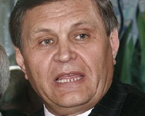 Може він йому сказав: "Ваша донька - простітутка!"
