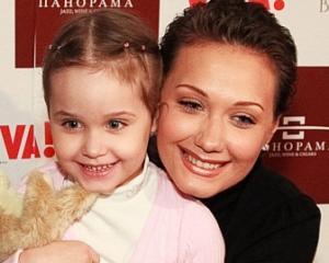 Евгения Власова ревнует бывшего мужа к "ВИА Гре"