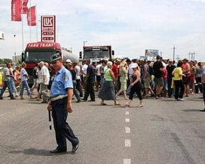 Львовские журналисты перекрыли трассу Киев-Чоп