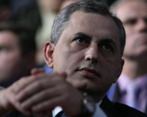 У Колесникова есть два "Мерседеса" и почти 70 миллионов