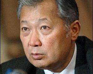 Президент Киргизстану подав у відставку