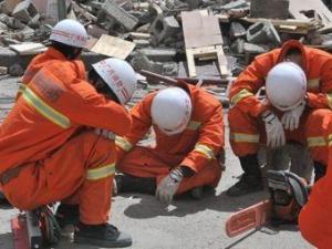 Кількість жертв китайського землетрусу збільшується - вже 760 загиблих