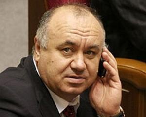 Цушко лататиме діри за рахунок шмурдяку