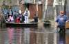 Наводнение пересадило украинцев с авто на лодки (ФОТО)