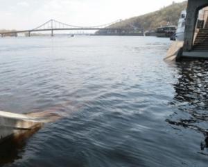 В КГГА говорят, что уровень воды в Днепре снижается