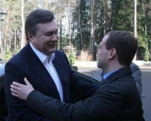 Янукович и Медведев прибыли на свою пятую встречу за два месяца