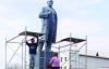 Пять литров краски потратили на памятник Ленину